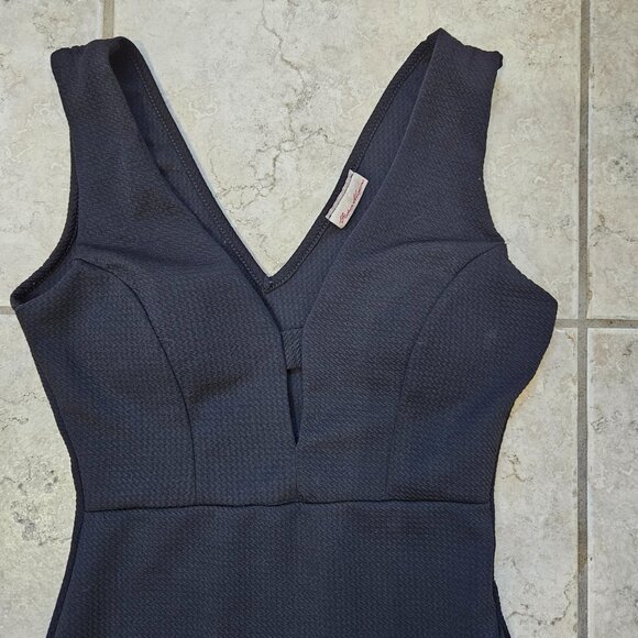 Fashion Magazine Mini Empire Dress Womens XS/S  Black Lace Slit Date Night Sexy - Picture 7 of 13